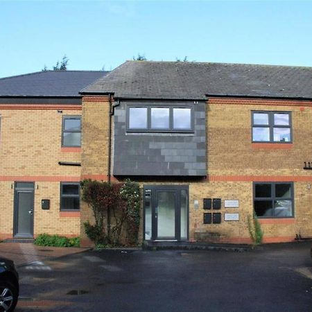 Marvellous New Build 2 Bed Flat - 1 Ophelia Court Epsom Exterior foto