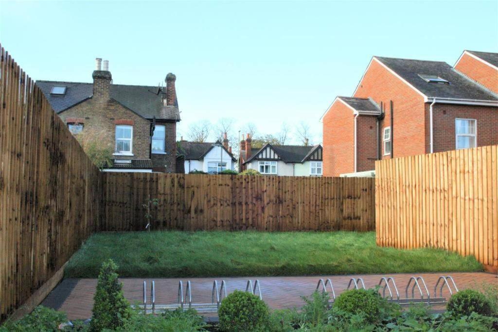 Marvellous New Build 2 Bed Flat - 1 Ophelia Court Epsom Exterior foto